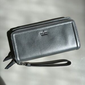 Kate Spade Anita Patterson Drive Silver Wristlet Wallet